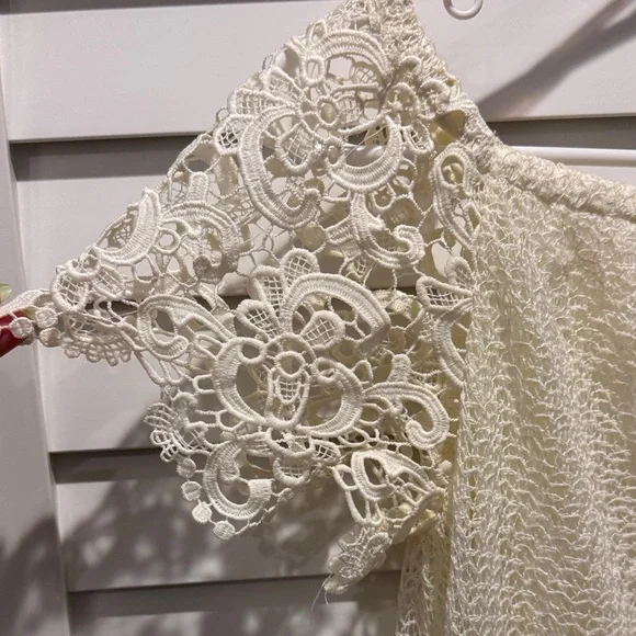 Flying Tomato NWT lined Cream Lace Midi Dress - Picture 2 of 8